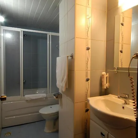 Grand Ulger Hotel 3*
