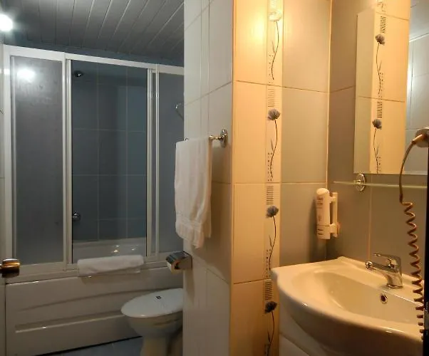 Grand Ulger فندق 3*