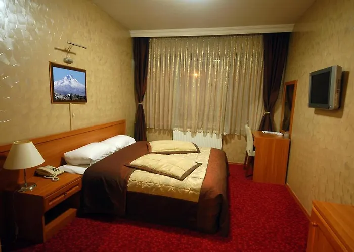 Grand Ulger 3* קייסרי